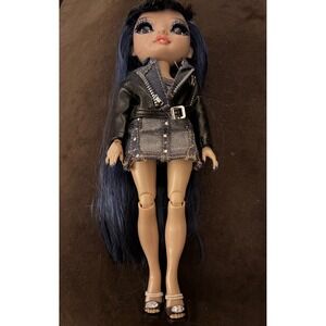 Rainbow High Ainsley Slater #2 Fashion Doll Shadow High Navy Blue Hair RH1